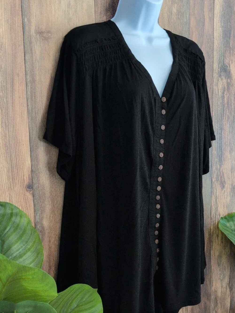 Terra & Sky Black Button-Front Women’s Top Blouse 3X         T206